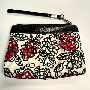 Coach Poppy Daisy Graffiti Wristlet, Floral Graffiti Pattern Vintage